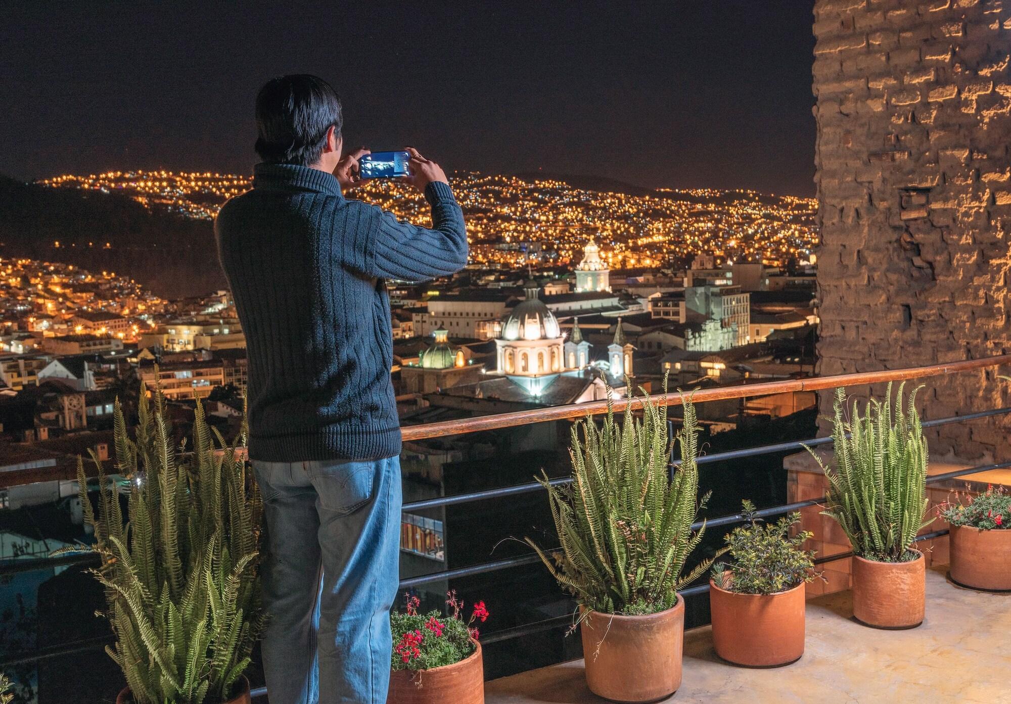 Hotel Casa Gardenia Quito Esterno foto