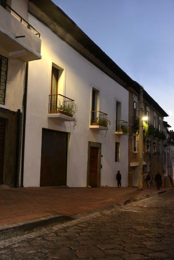 Hotel Casa Gardenia Quito Esterno foto